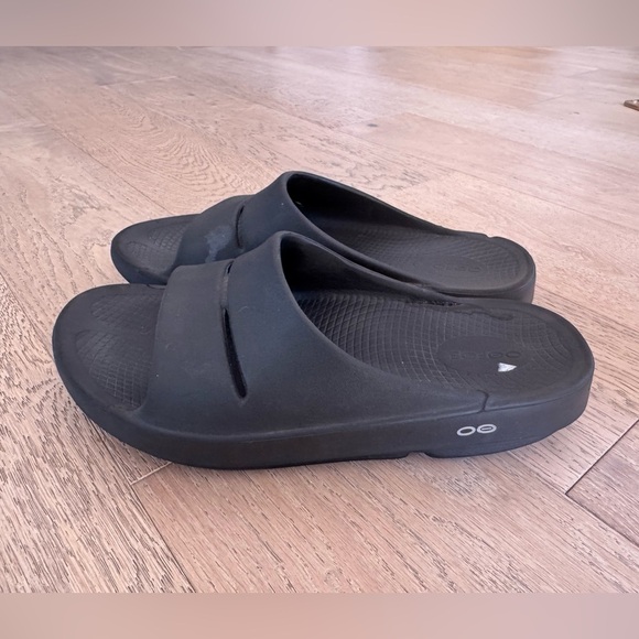 OOFOS WOMEN'S OOAHH SLIDE SANDAL - BLACK SIZE 10 - Picture 1 of 4